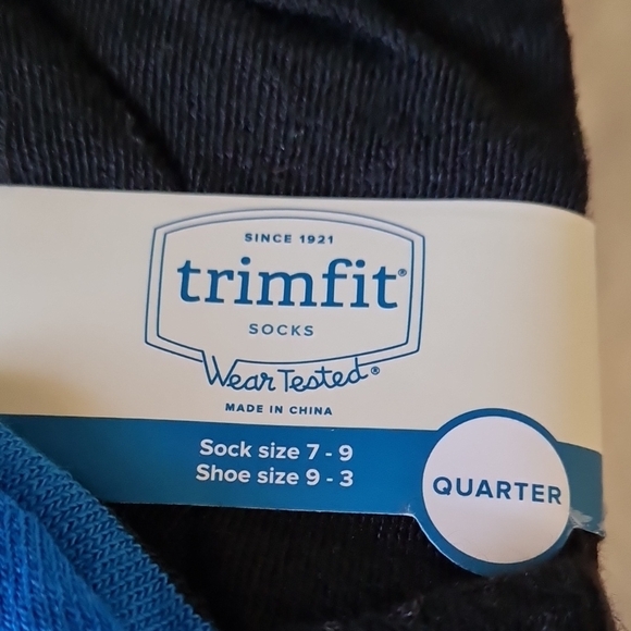 5/$20  Red and Blue Kids Quarter Socks 2 pair Black/Blue, Black/Red NWOT, sz 7-9 - Picture 4 of 4